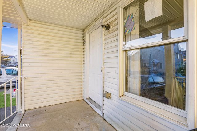 35 N Crest Place, Lakewood, NJ 08701