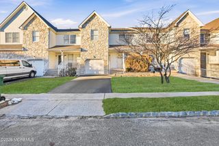 35 N Crest Place, Lakewood, NJ 08701