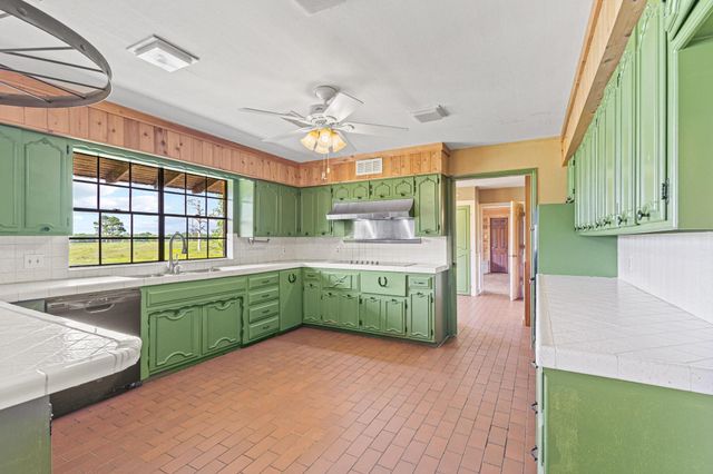 1203 County Road 3100, Clarksville, TX 75426