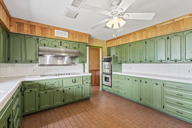 1203 County Road 3100, Clarksville, TX 75426