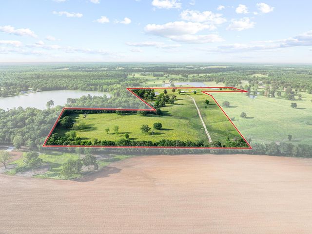 1203 County Road 3100, Clarksville, TX 75426