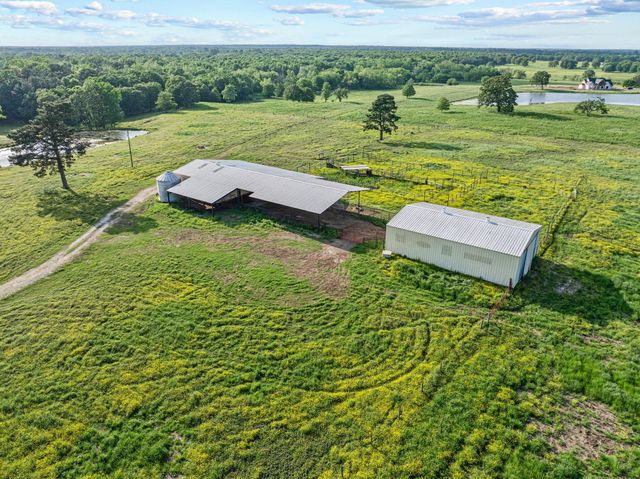 1203 County Road 3100, Clarksville, TX 75426