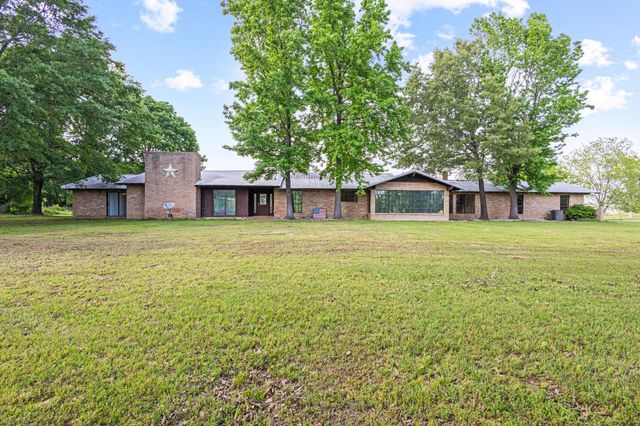 1203 County Road 3100, Clarksville, TX 75426