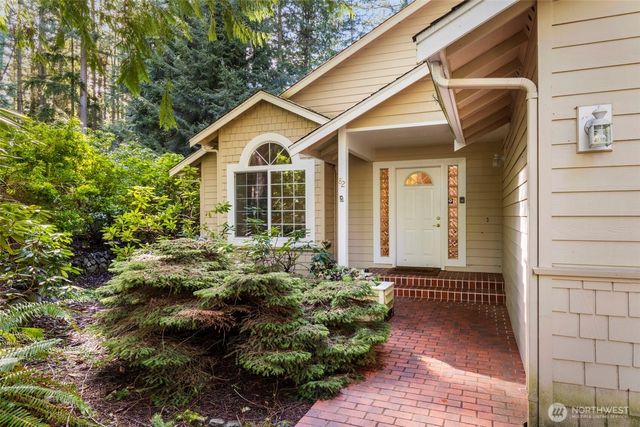 82 Ames Lane, Port Ludlow, WA 98365