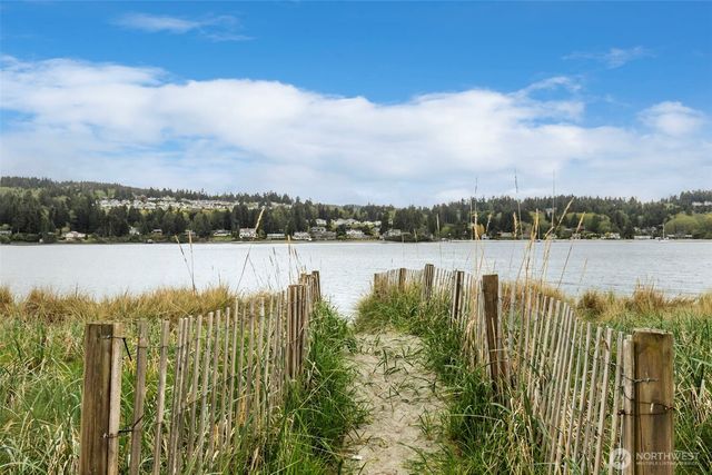 82 Ames Lane, Port Ludlow, WA 98365