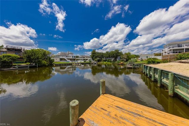 2813 Sandpiper RD, Virginia Beach, VA 23456