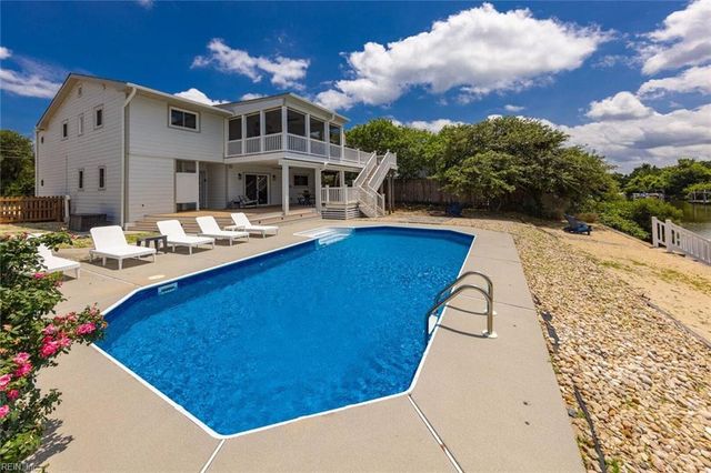 2813 Sandpiper RD, Virginia Beach, VA 23456