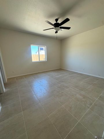 4952 E Ortega St, San Luis, AZ 85336