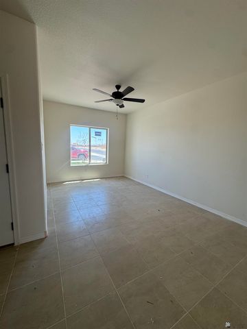 4952 E Ortega St, San Luis, AZ 85336