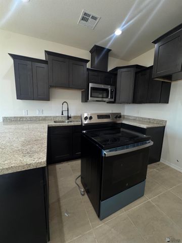 4952 E Ortega St, San Luis, AZ 85336