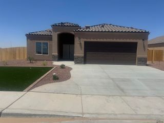 4952 E Ortega St, San Luis, AZ 85336