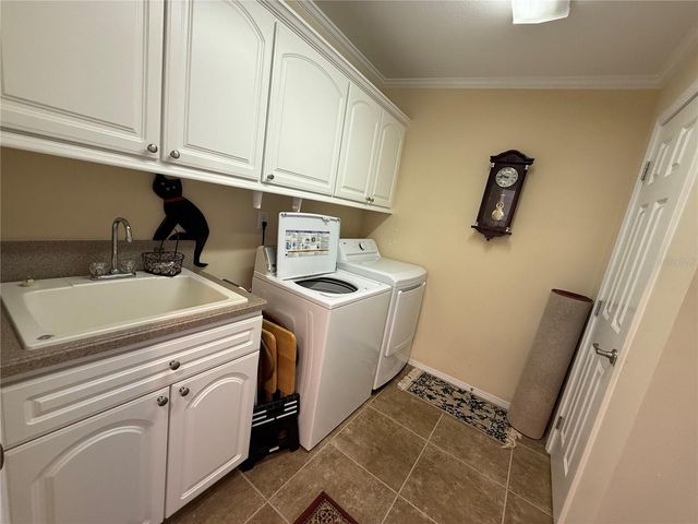 700 DAHLIA DRIVE, Venice, FL 34293