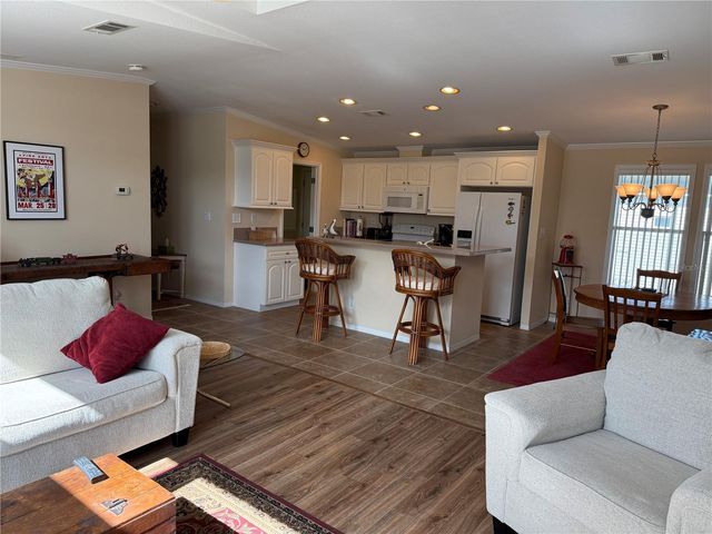 700 DAHLIA DRIVE, Venice, FL 34293