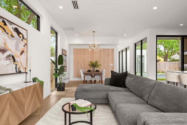 1805 Collier ST, Austin, TX 78704