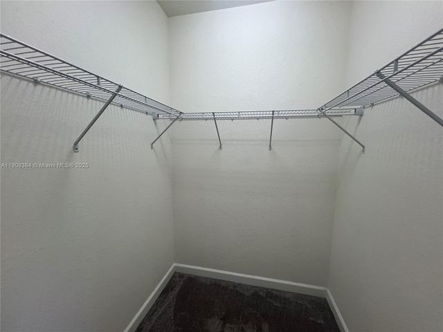 11080 W 32nd Ln 11080, Hialeah, FL 33018