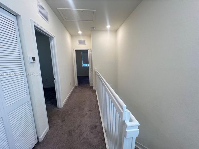 11080 W 32nd Ln 11080, Hialeah, FL 33018