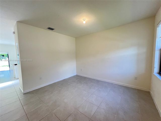 11080 W 32nd Ln 11080, Hialeah, FL 33018
