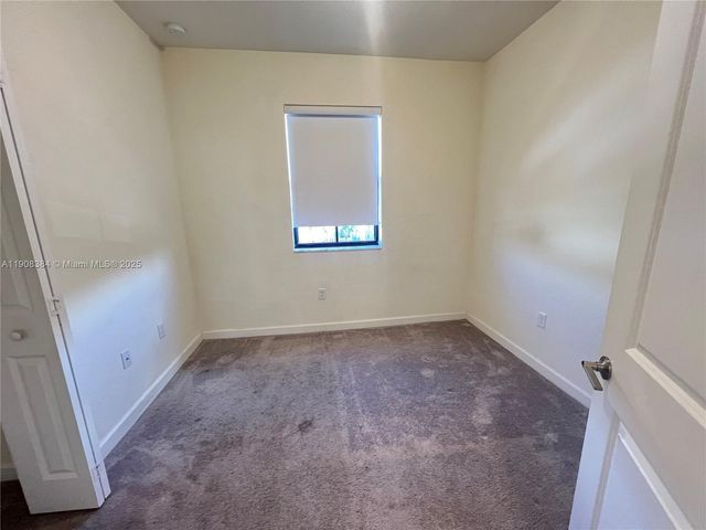 11080 W 32nd Ln 11080, Hialeah, FL 33018