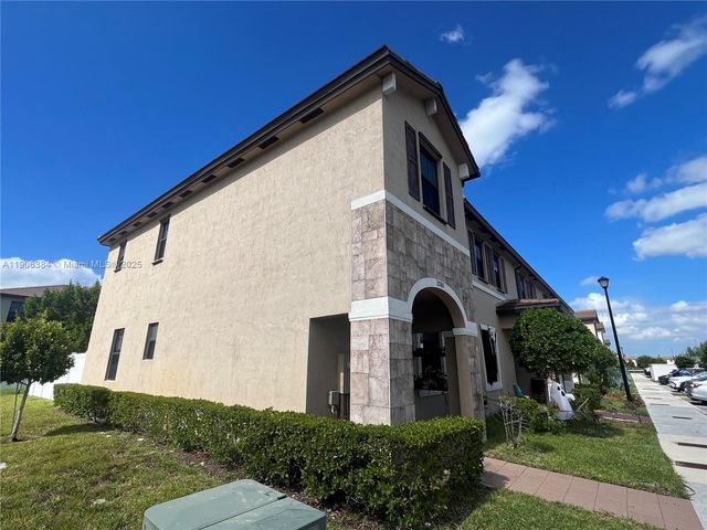 11080 W 32nd Ln 11080, Hialeah, FL 33018