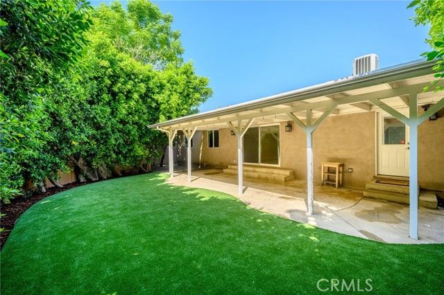 16814 Hartland, Los Angeles, CA 91406