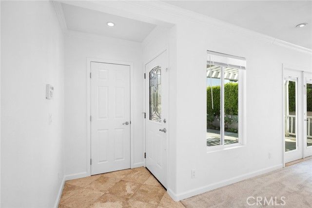 16814 Hartland, Los Angeles, CA 91406