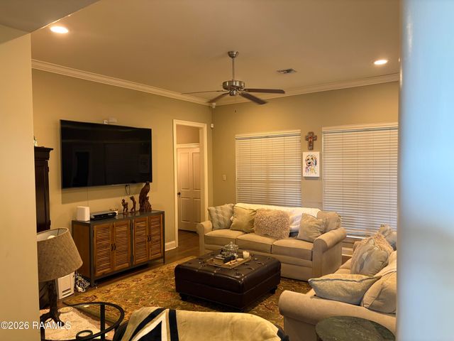 407 Hillbrooke Drive, Broussard, LA 70518