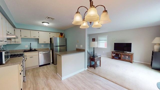 280 Stonebridge Drive, Nashua, NH 03063