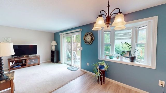 280 Stonebridge Drive, Nashua, NH 03063