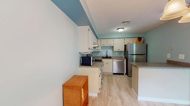 280 Stonebridge Drive, Nashua, NH 03063