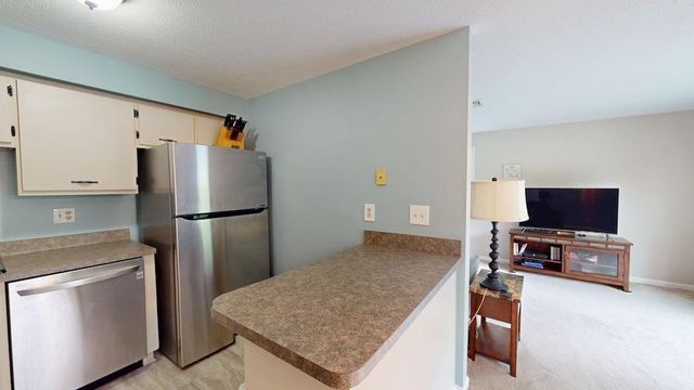 280 Stonebridge Drive, Nashua, NH 03063