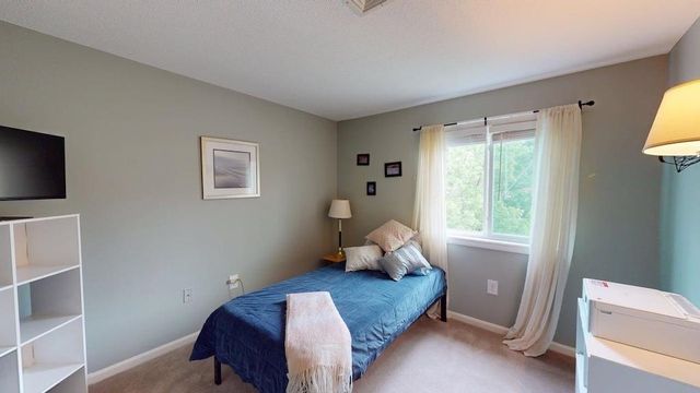 280 Stonebridge Drive, Nashua, NH 03063