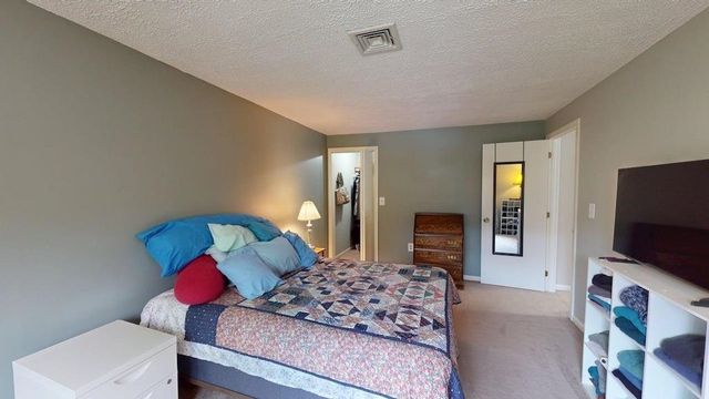 280 Stonebridge Drive, Nashua, NH 03063