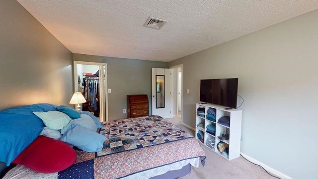 280 Stonebridge Drive, Nashua, NH 03063