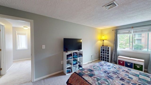 280 Stonebridge Drive, Nashua, NH 03063