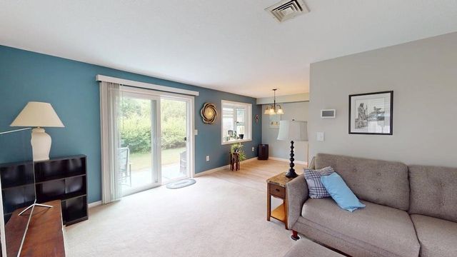 280 Stonebridge Drive, Nashua, NH 03063