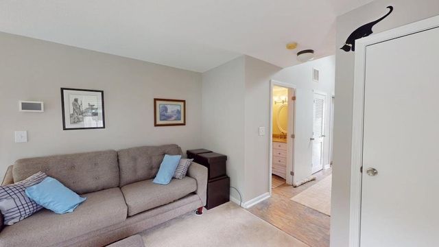 280 Stonebridge Drive, Nashua, NH 03063