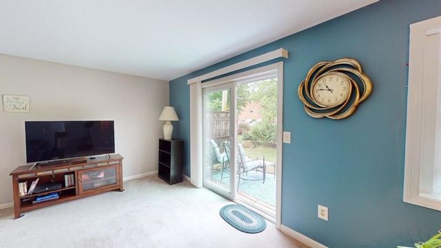 280 Stonebridge Drive, Nashua, NH 03063