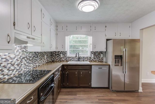 1298 Oakcrest Court SW, Lilburn, GA 30047