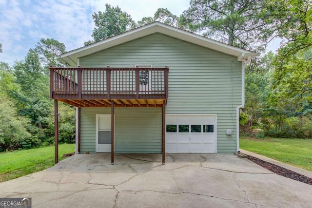 1298 Oakcrest Court SW, Lilburn, GA 30047