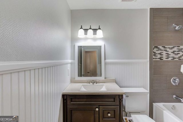 1298 Oakcrest Court SW, Lilburn, GA 30047