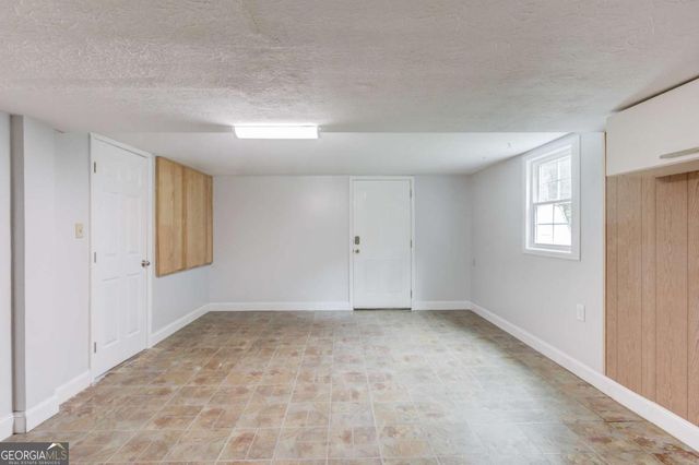 1298 Oakcrest Court SW, Lilburn, GA 30047