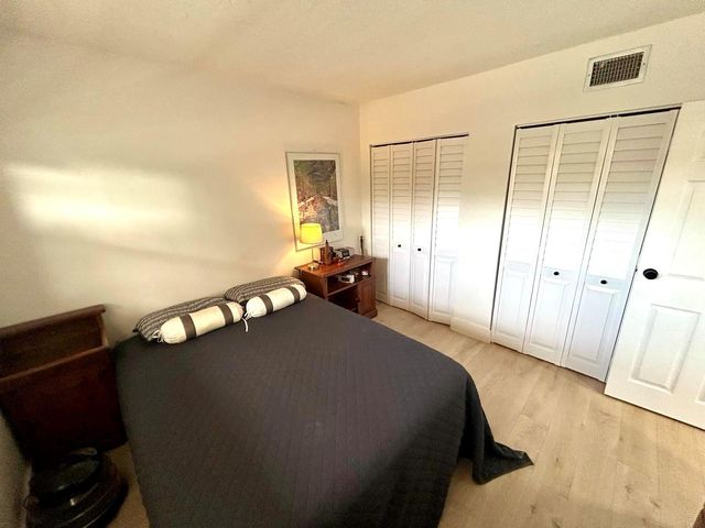 1050 Country Club Dr 303, Margate, FL 33063