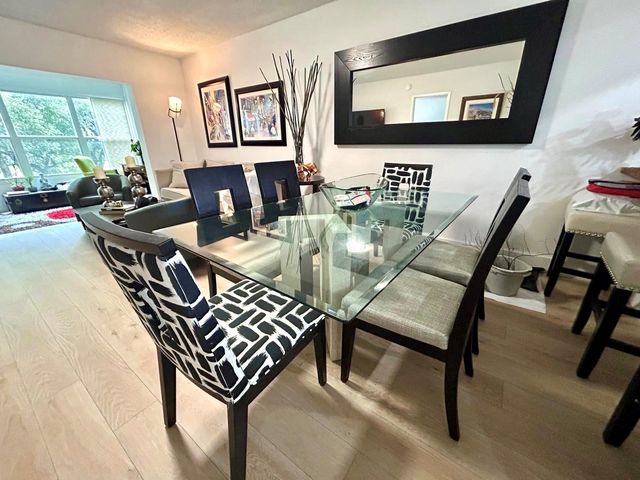 1050 Country Club Dr 303, Margate, FL 33063