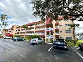 1050 Country Club Dr 303, Margate, FL 33063