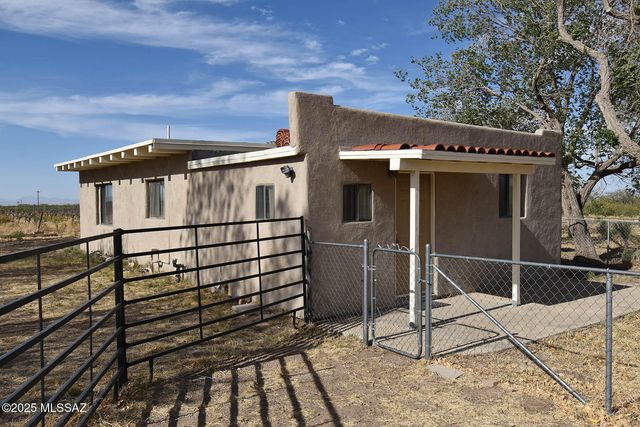 1203 N Cochise Stronghold Road, Cochise, AZ 85606