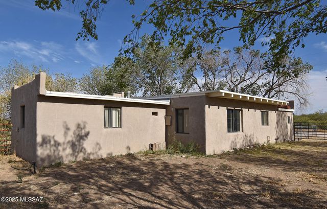 1203 N Cochise Stronghold Road, Cochise, AZ 85606