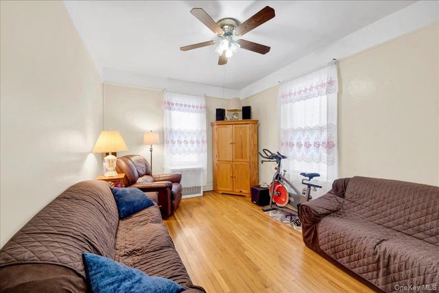 2925 Wellman Avenue, Bronx, NY 10461