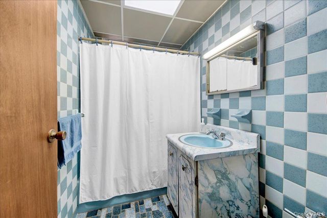 2925 Wellman Avenue, Bronx, NY 10461