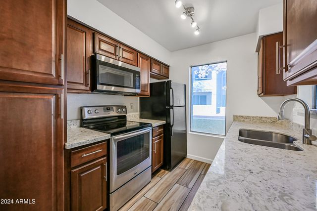 10610 S 48TH Street 1081, Phoenix, AZ 85044