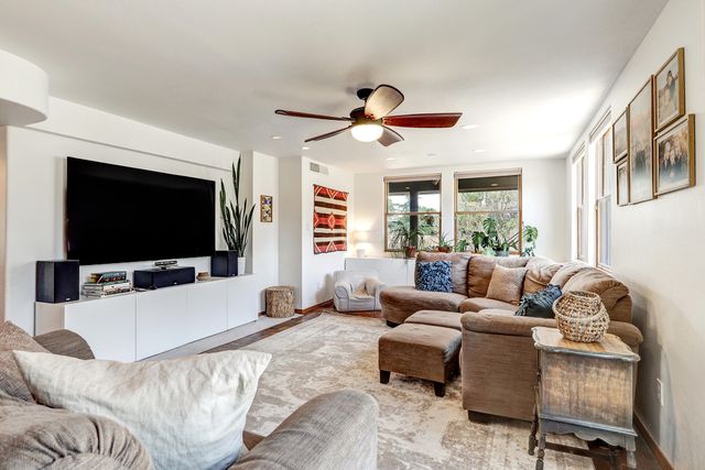 532 Roadrunner Lane NE, Albuquerque, NM 87122